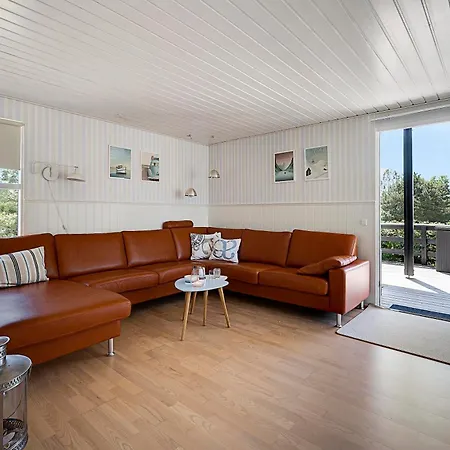 Beautiful And Spacious With A Sea View Near Lyngsbaek Beach, *