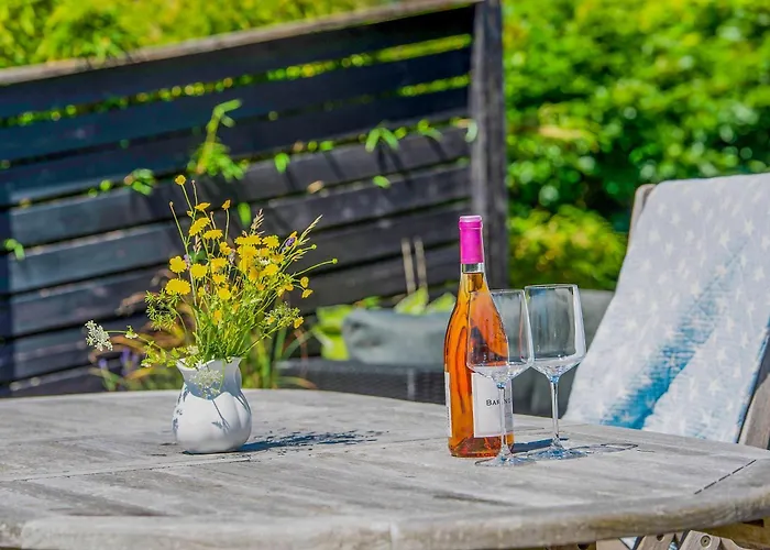 Feriehus Spacious With Sea Glimpse Walking Distance To Lyngsbaek Ebeltoft